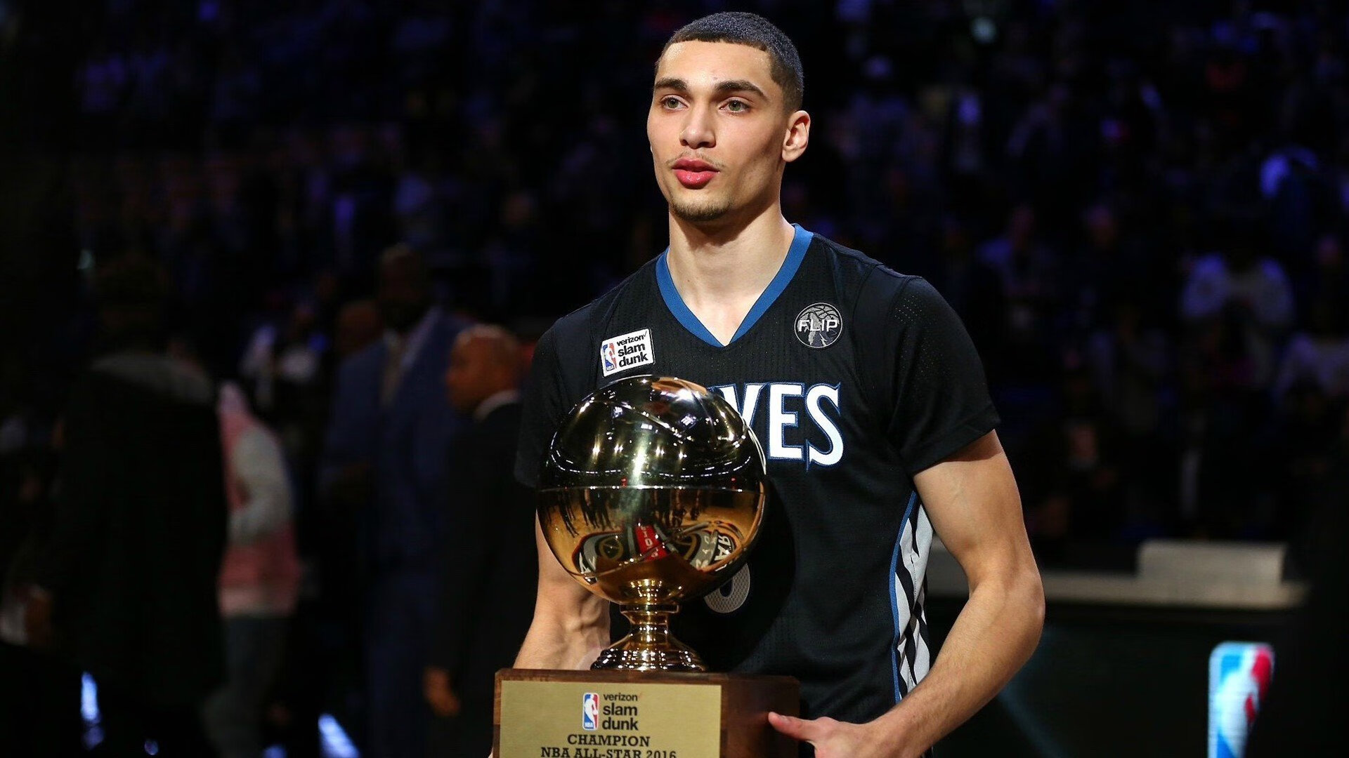 肖若腾赛后谦逊发言登热搜，武汉三镇险胜皇家马德里引发热议(每次开路虎接孙颖莎的是谁)