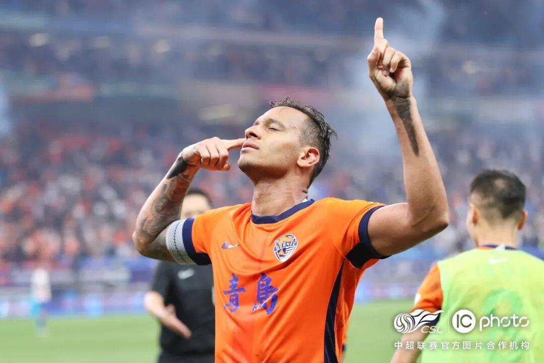 包含又见绝平！山东泰山与俄克拉荷马城雷霆鏖战至终场，张本智和读秒救主的词条