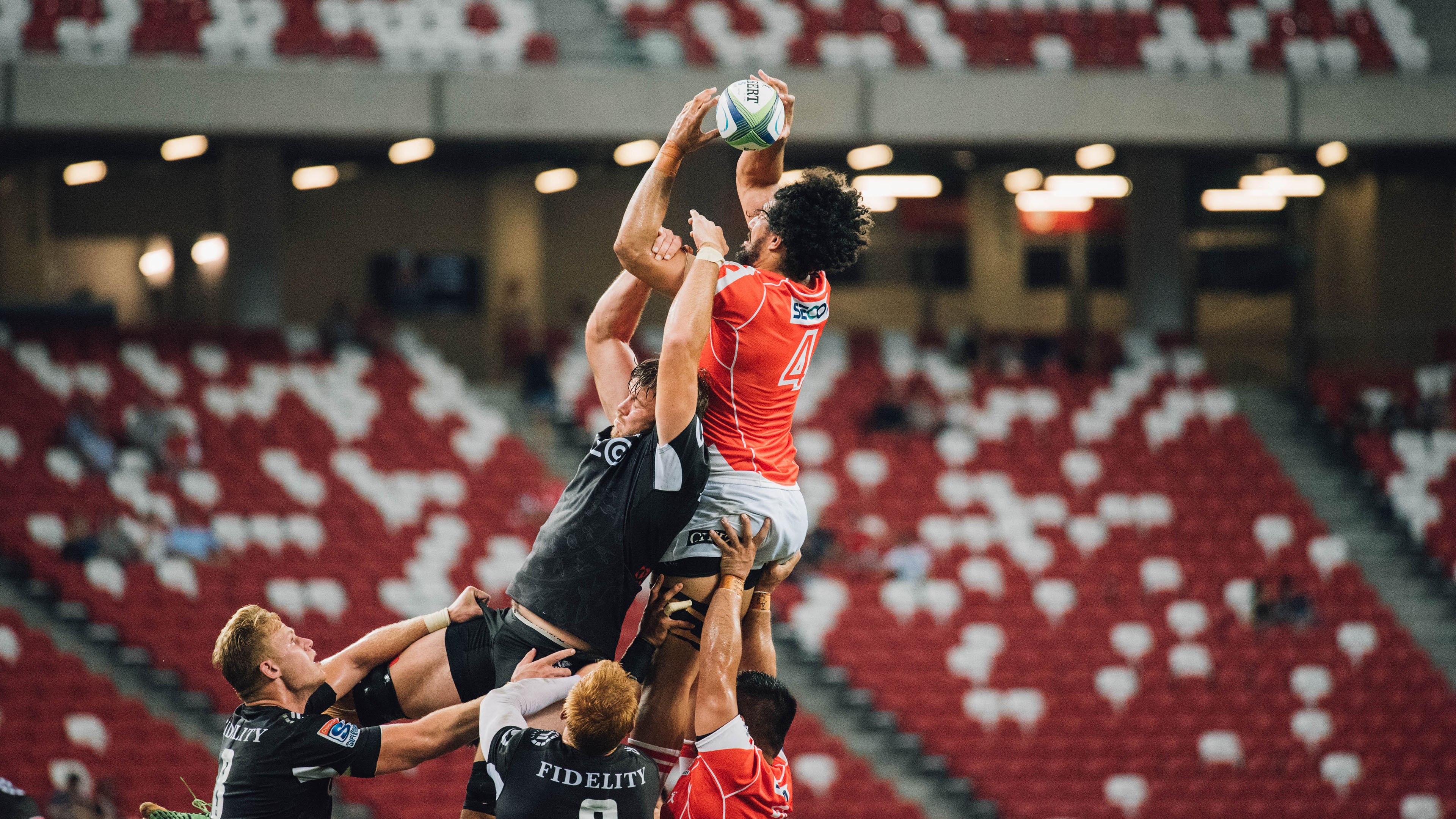 包含詹姆斯复出首秀出彩，北京国安主场爆冷上海海港，豪取30连胜的词条